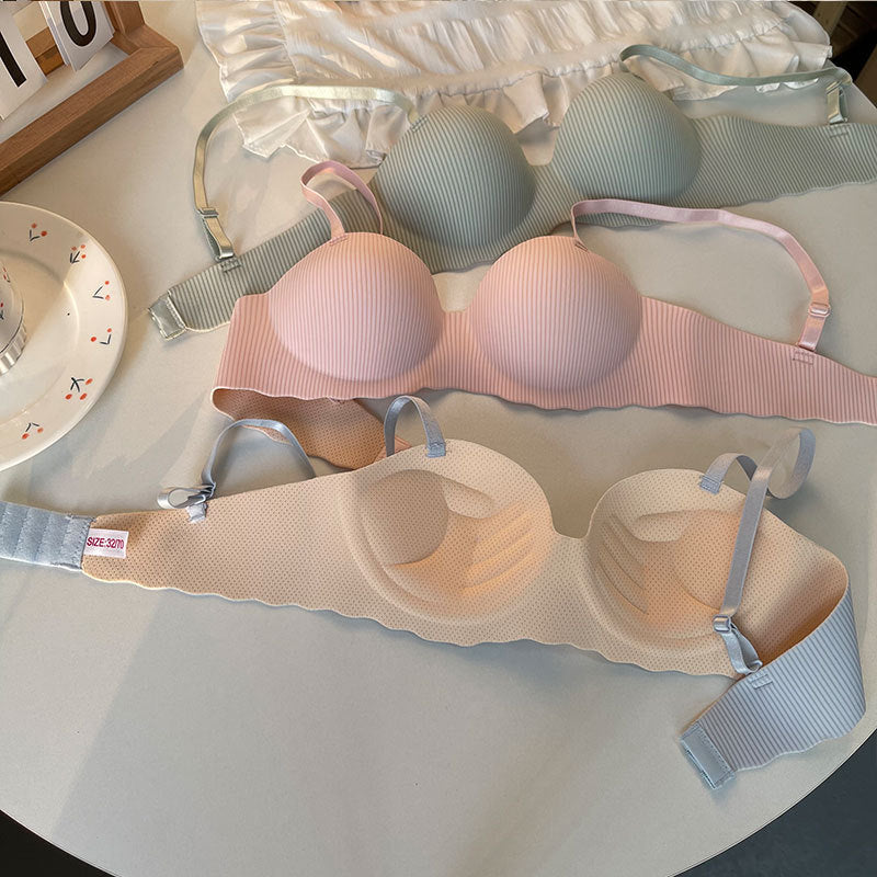 Comfortable Padded Bra – Soft Support with Adjustable Hooks and Straps